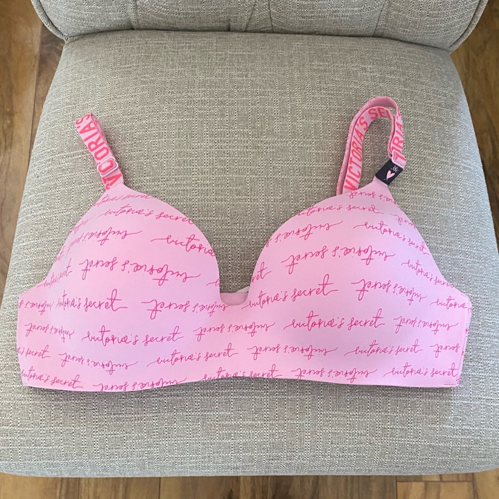 Brand NEW Victoria Secret bra